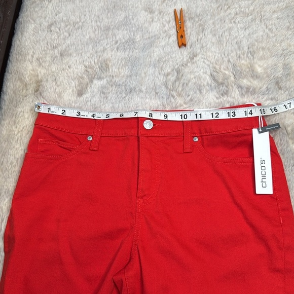 CHICO’S | Girlfriend 7" Fray Hem Denim Shorts, in MADEIRA RED, Size 4, NWT - Picture 3 of 9